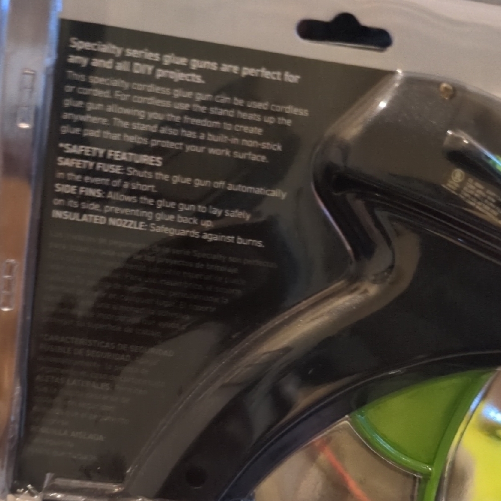Cordless High Temp Glue Gun - Black and Green - Picture 3 of 4